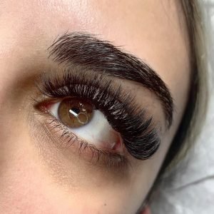 Creating a Business Strategy for Your Eyelash Extension Business
